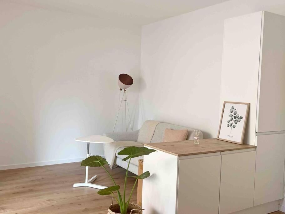 Appartement Calme Et Lumineux De 2,5 Pces Proche Lausanne Ecublens  Exteriör bild