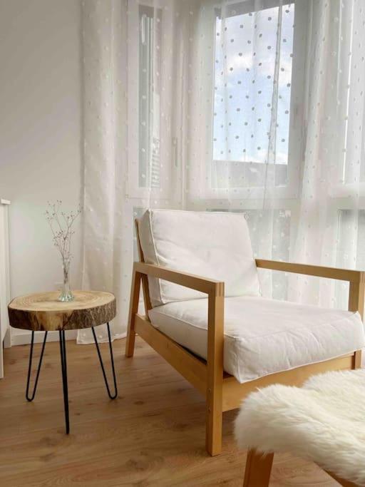 Appartement Calme Et Lumineux De 2,5 Pces Proche Lausanne Ecublens  Exteriör bild