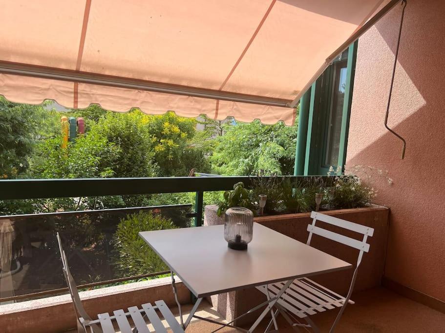 Appartement Calme Et Lumineux De 2,5 Pces Proche Lausanne Ecublens  Exteriör bild
